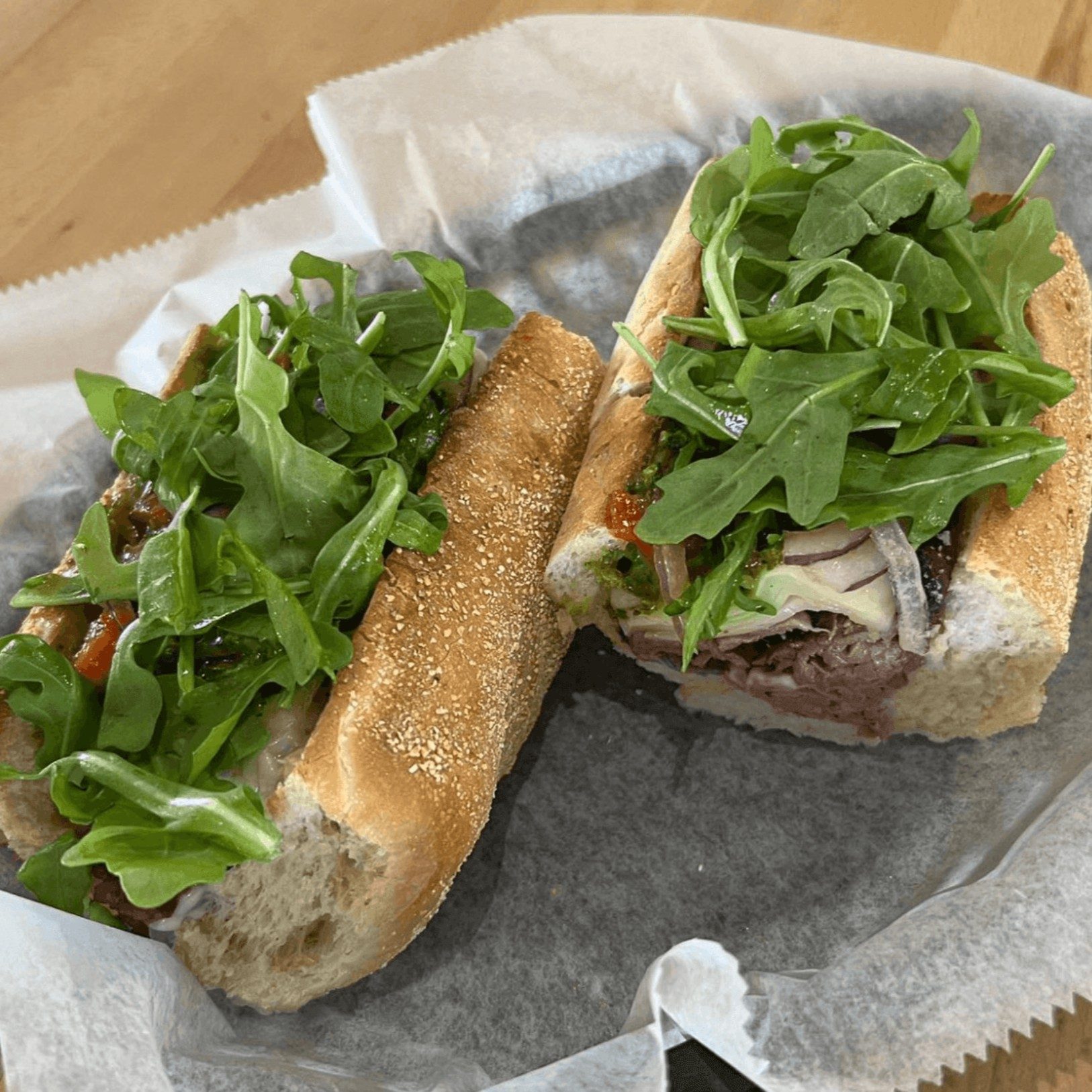 Roast Beef & Bleu 14".